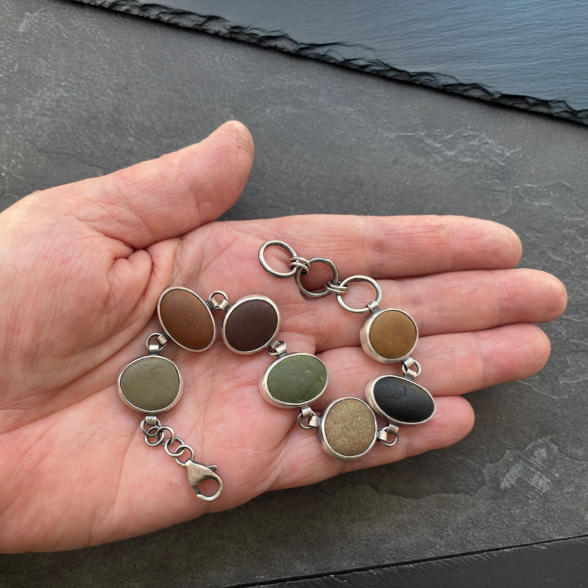 Natural Dorset Pebble Bracelet set in Silver
